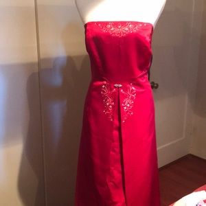 Party satin to the floor red dress